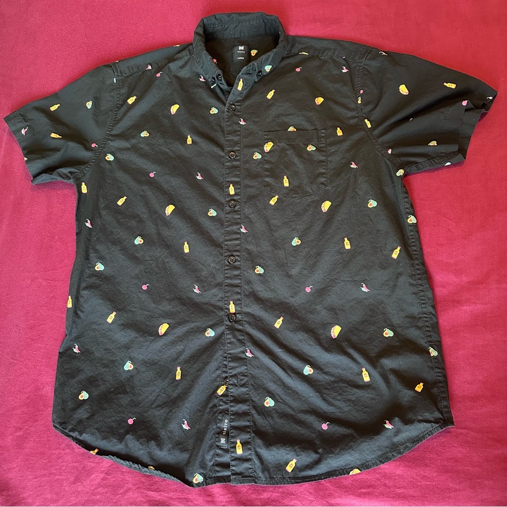 3 Items 15$! Mens Taco Pattern Button Down
